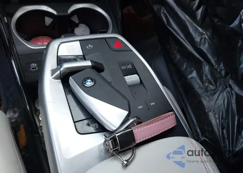 2025 BMW X2 xDrive28I z USA, uszkodzony, nr VIN WBX63GM00S5231168